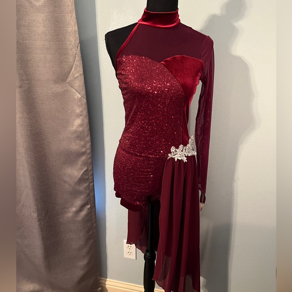 Dance Costume by WEISSMAN adult medium